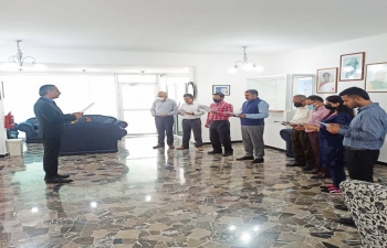 Amb. Abhishek Singh administered the Integrity Pledge to the Officials of the Embassy on the occasion of "Vigilance Awareness Week 2022"